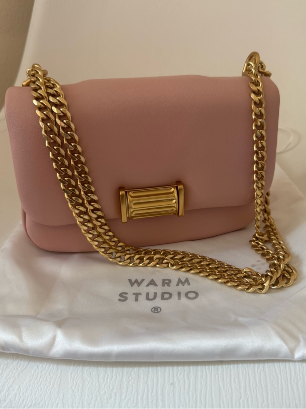 Warm Studio - Pink Leather Chain Crossbody Bag with Gold Hardware